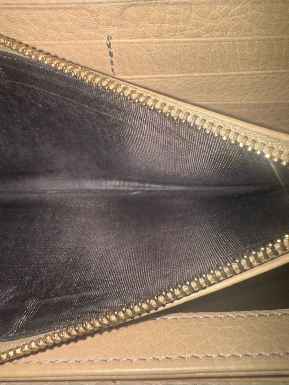 Gucci Soho Leather Zip long Wallet with Tassel and COA - Picture 7 of 7
